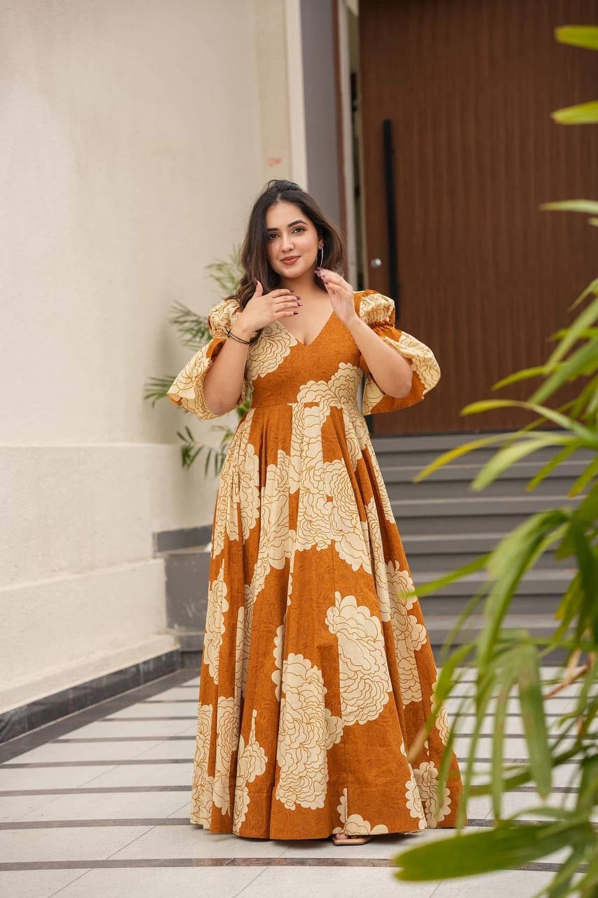Designer Gown Suit is luxury clothing Considered to be high quality Made by digital print.
