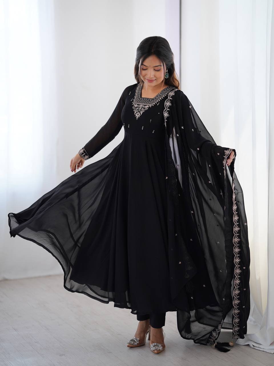 HEAVY PURE SOFT FOX GEORGETTE FANCY EMBROIDERY BEADS AND JARI WORK