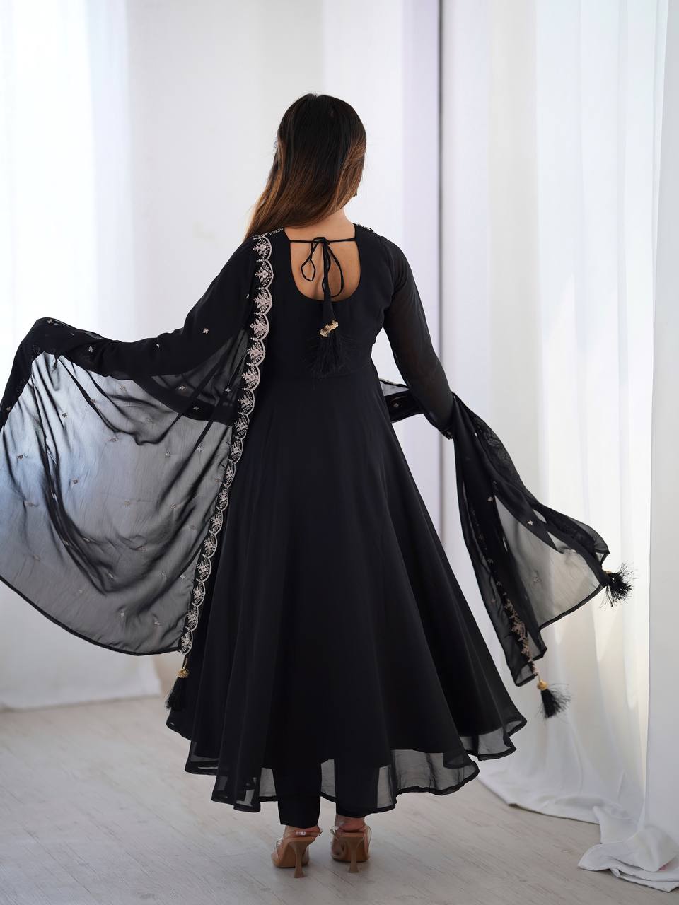 HEAVY PURE SOFT FOX GEORGETTE FANCY EMBROIDERY BEADS AND JARI WORK