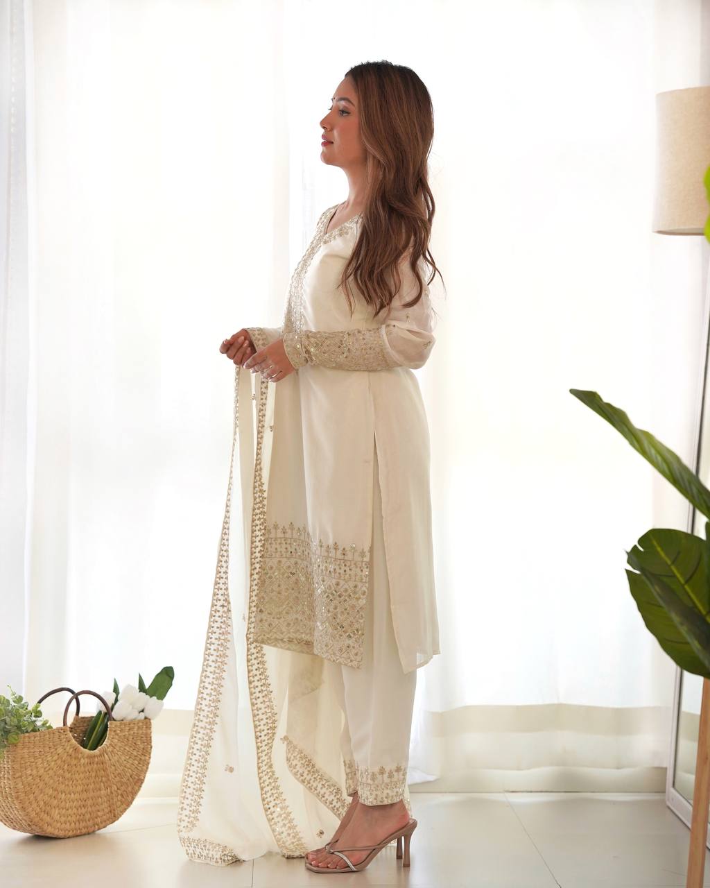 *PRESENTING NEW BEAUTIFUL PURE CHINON SILK FABRIC STRAIGHT FIT KURTA WITH DUPPTA SET,TROUSERS,READY TO WEAR*
