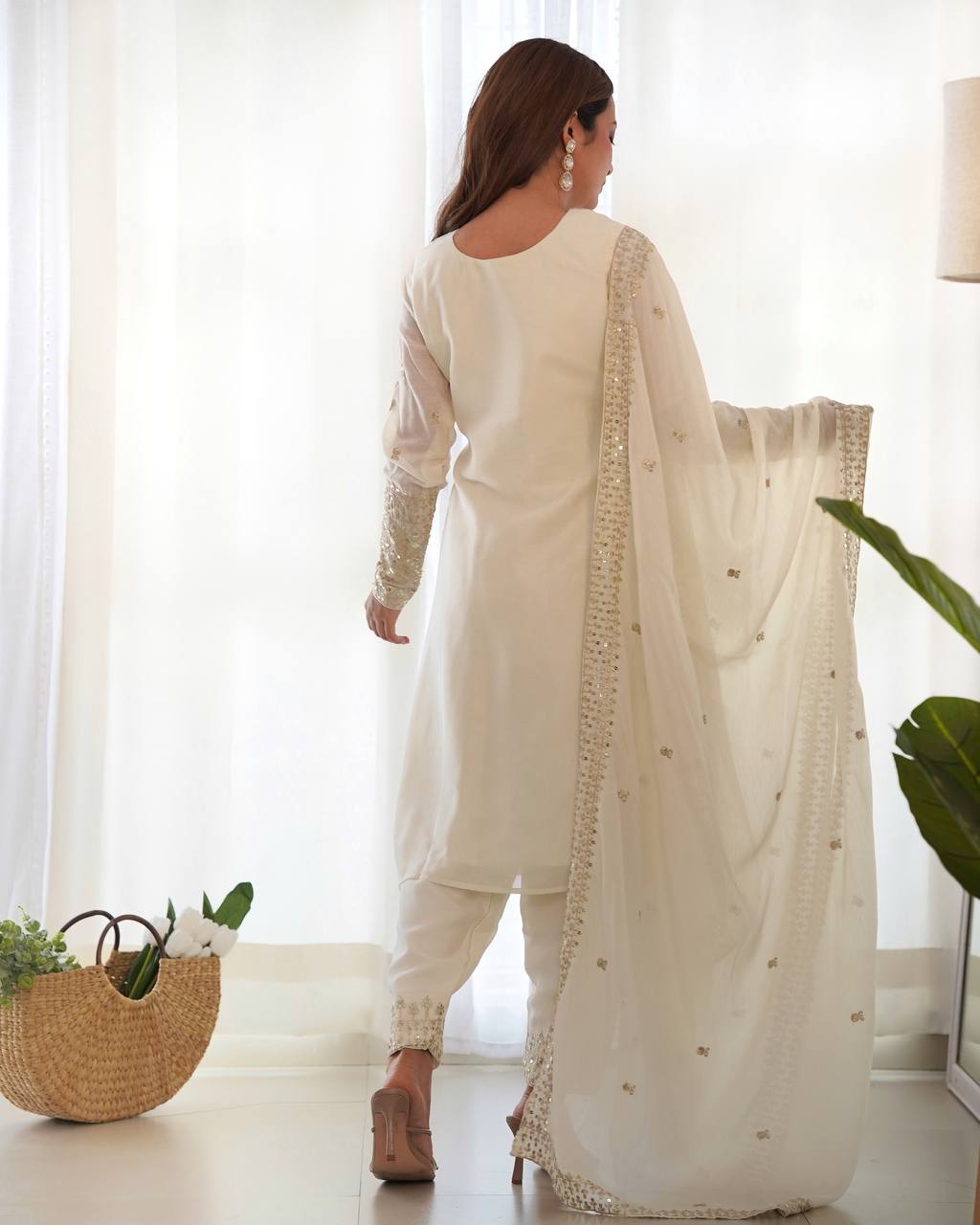 *PRESENTING NEW BEAUTIFUL PURE CHINON SILK FABRIC STRAIGHT FIT KURTA WITH DUPPTA SET,TROUSERS,READY TO WEAR*