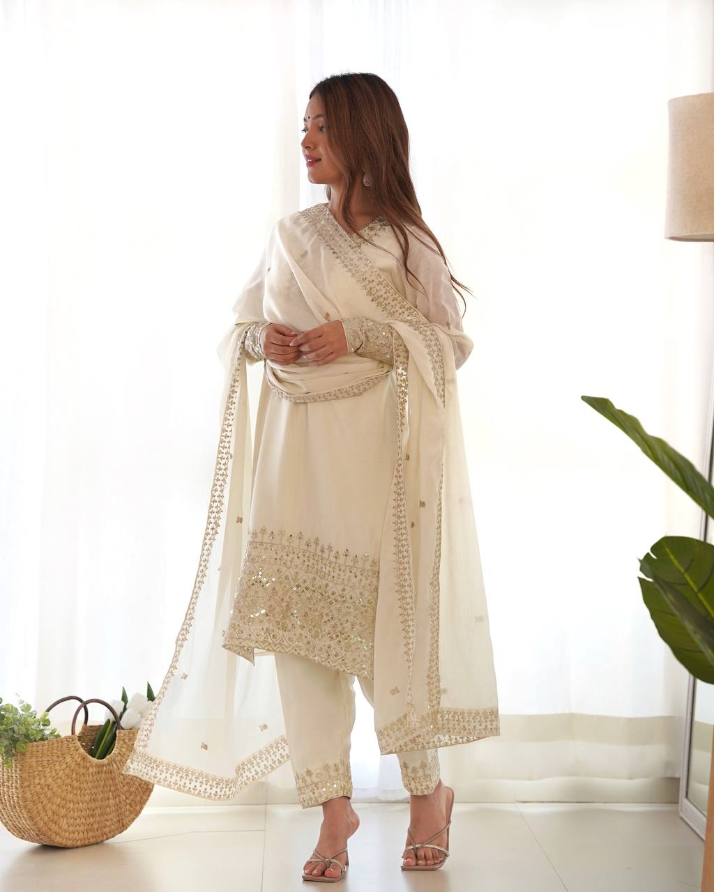 *PRESENTING NEW BEAUTIFUL PURE CHINON SILK FABRIC STRAIGHT FIT KURTA WITH DUPPTA SET,TROUSERS,READY TO WEAR*