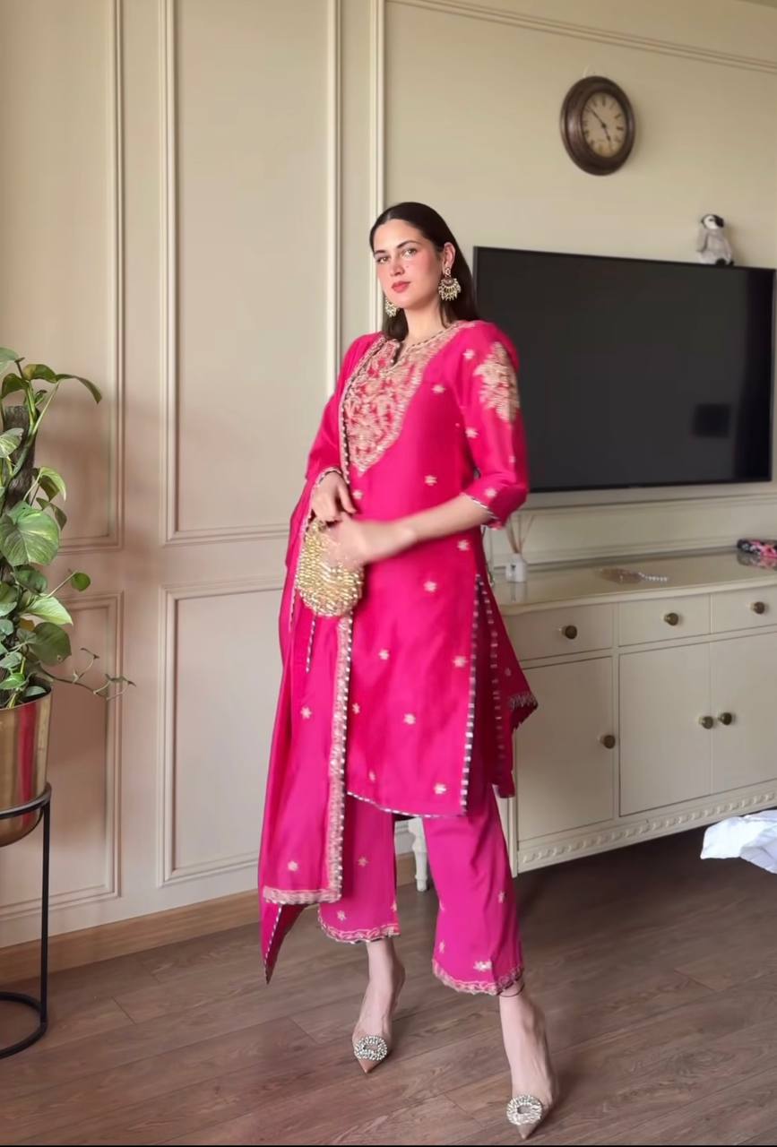Presenting New Designer Long Pakistani Suit Top , Pant and Dupptta In Fancy Style