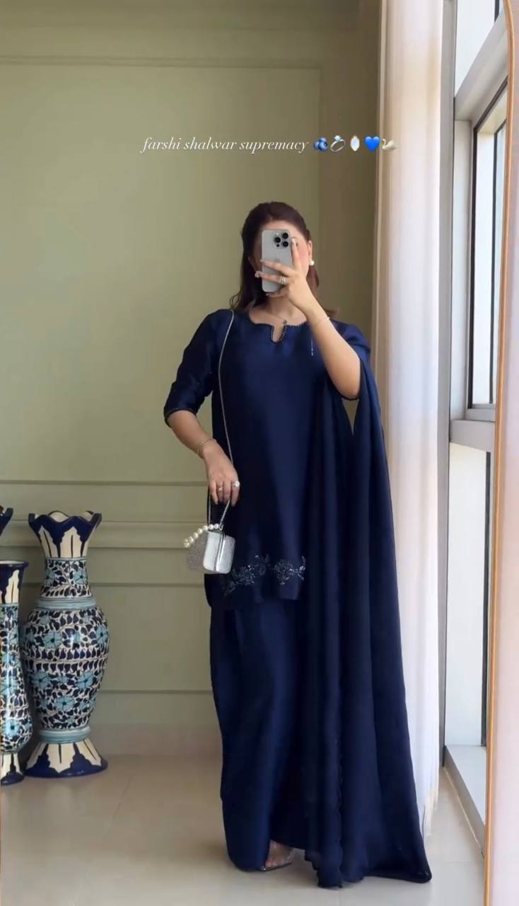 Đěsigner Party Wear Look top with farshi salwar