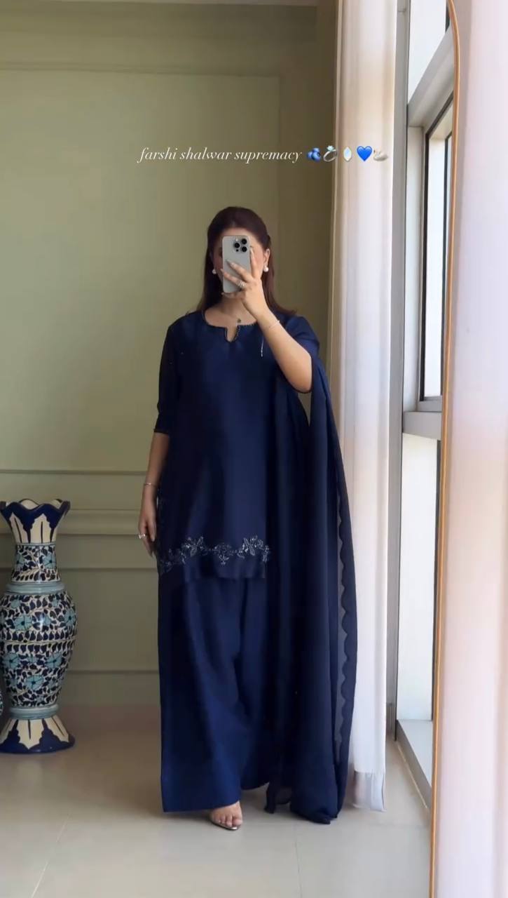 Đěsigner Party Wear Look top with farshi salwar