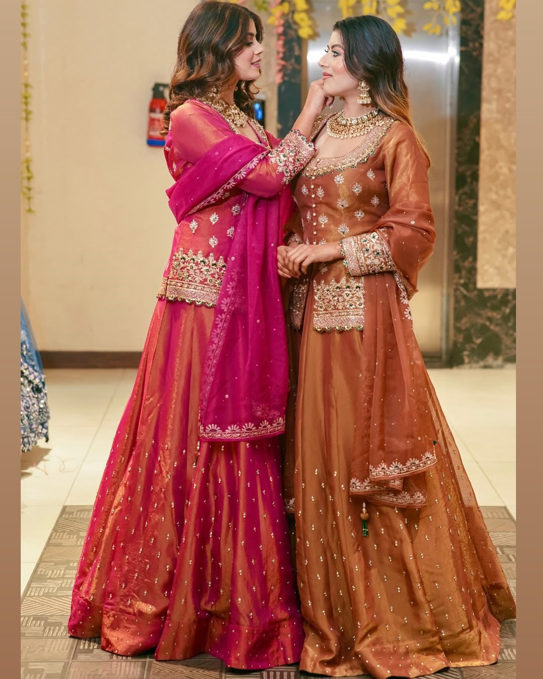 Luxurious Ethnic Lehenga Suit Set with Exquisite Embroidery
