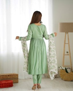 PRESENTING NEW PURE SOFT HEAVY ROMANSILK CHANDERI FABRIC NYRA CUT KURTA WITH DUPPTA SET,PENT READY TO WEAR*