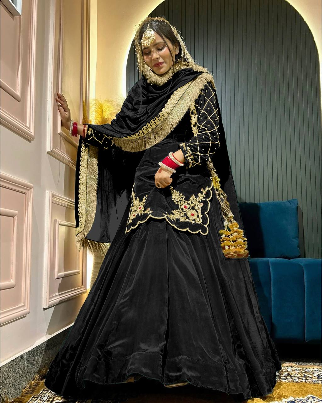 Elegant Handwork + Zari Detailing